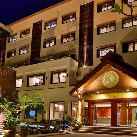 Thapaeplacehotel Chiang Mai Exteriör bild