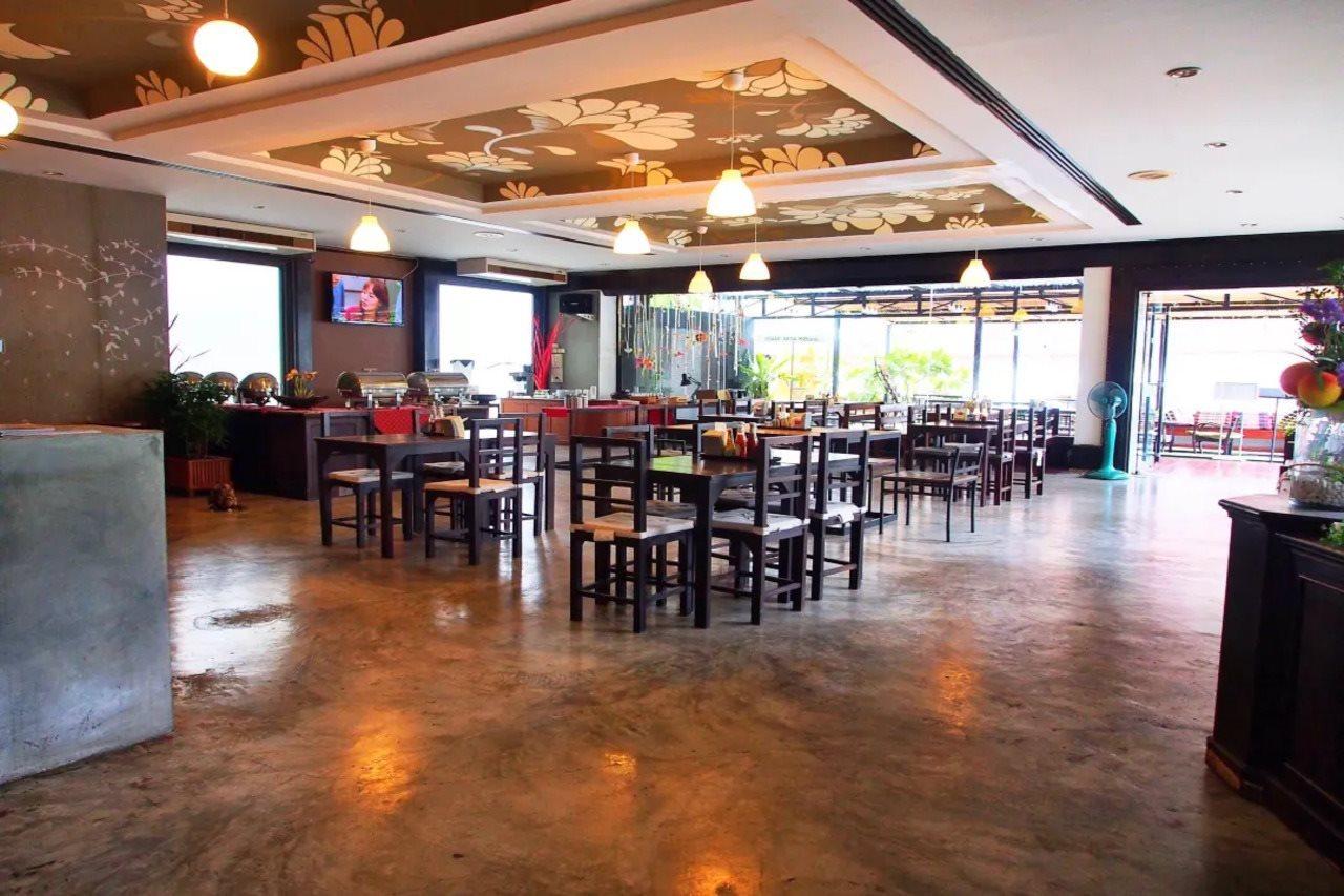 Thapaeplacehotel Chiang Mai Exteriör bild