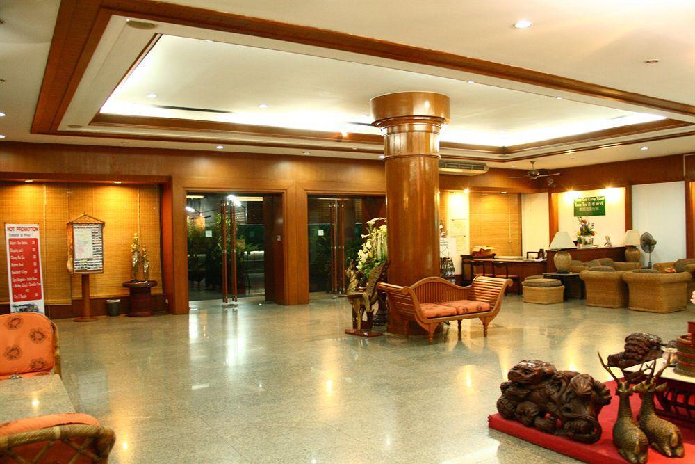 Thapaeplacehotel Chiang Mai Exteriör bild
