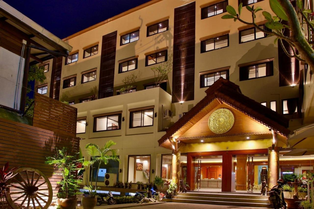 Thapaeplacehotel Chiang Mai Exteriör bild
