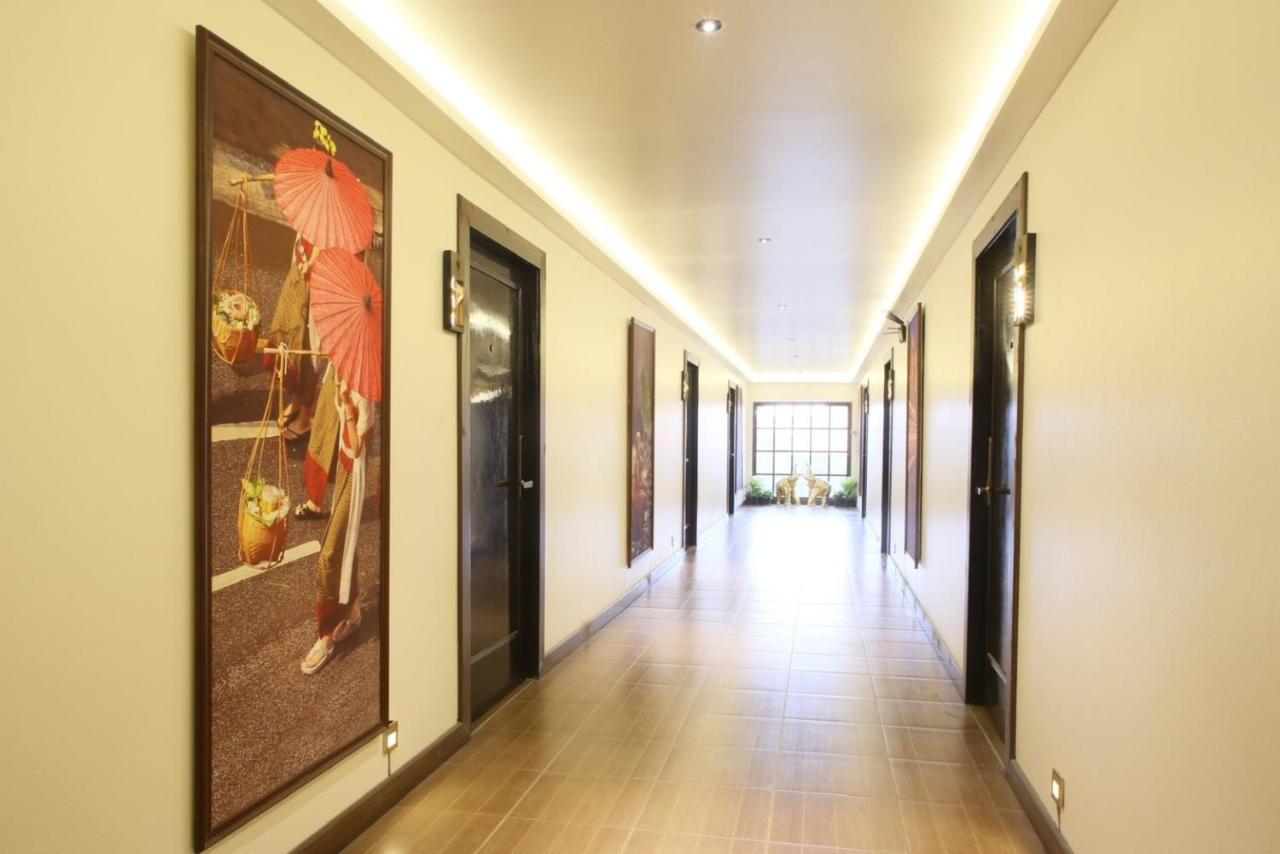 Thapaeplacehotel Chiang Mai Exteriör bild