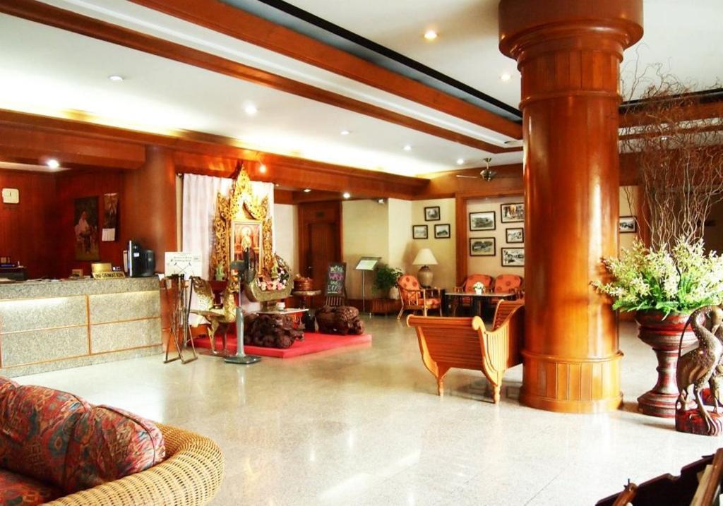Thapaeplacehotel Chiang Mai Exteriör bild