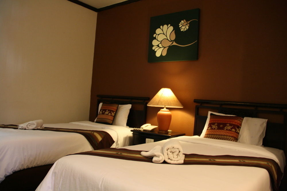 Thapaeplacehotel Chiang Mai Exteriör bild