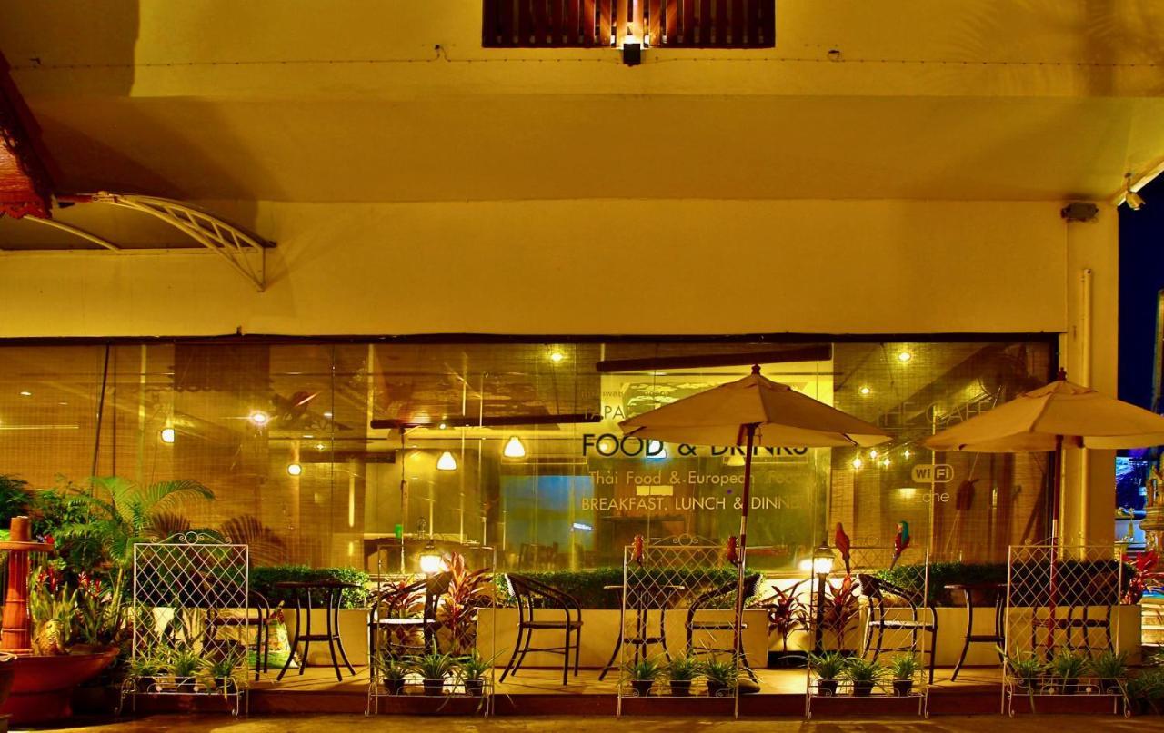 Thapaeplacehotel Chiang Mai Exteriör bild