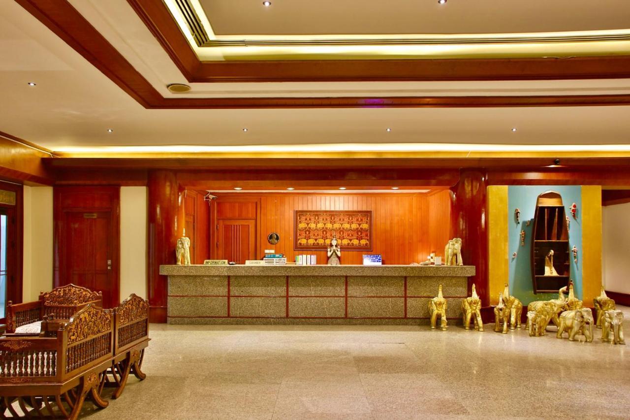 Thapaeplacehotel Chiang Mai Exteriör bild