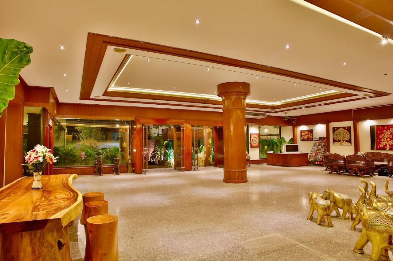 Thapaeplacehotel Chiang Mai Exteriör bild