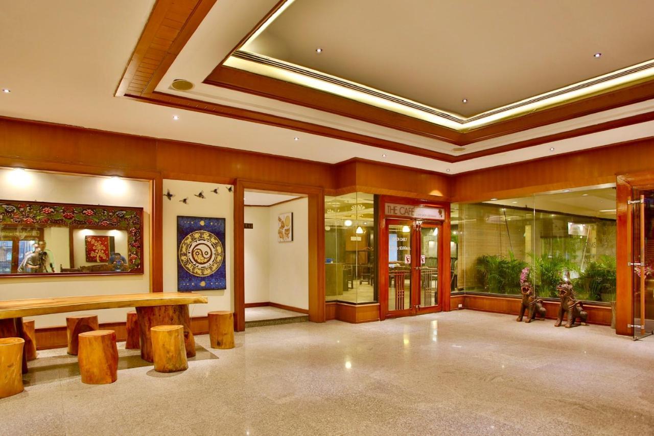 Thapaeplacehotel Chiang Mai Exteriör bild