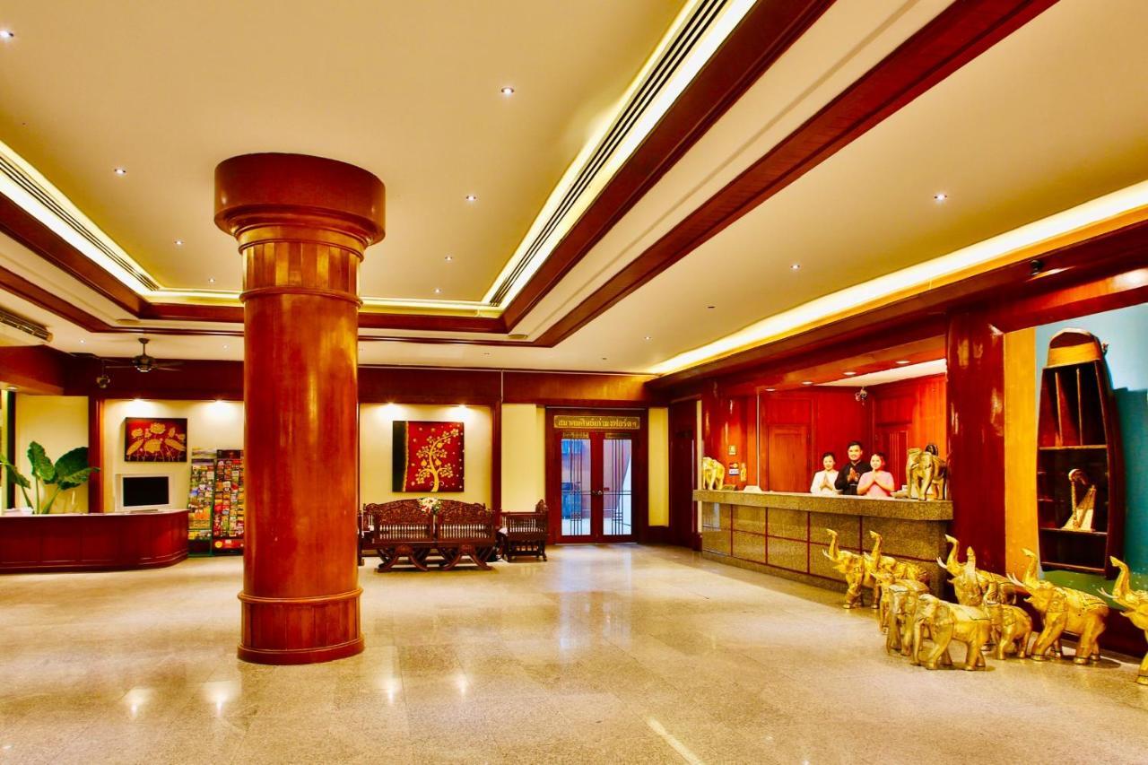 Thapaeplacehotel Chiang Mai Exteriör bild