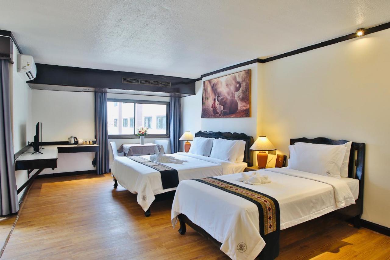 Thapaeplacehotel Chiang Mai Exteriör bild