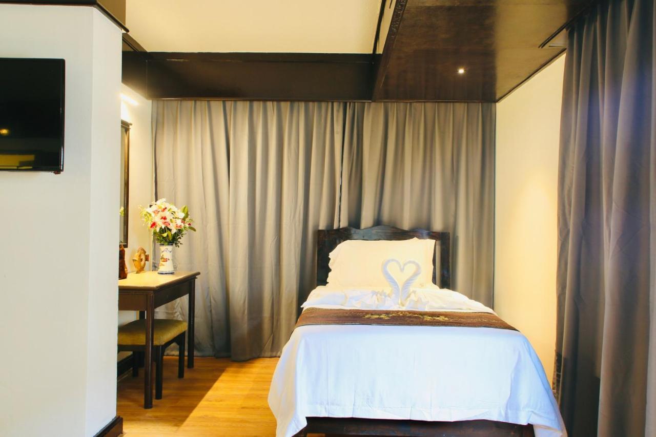 Thapaeplacehotel Chiang Mai Exteriör bild