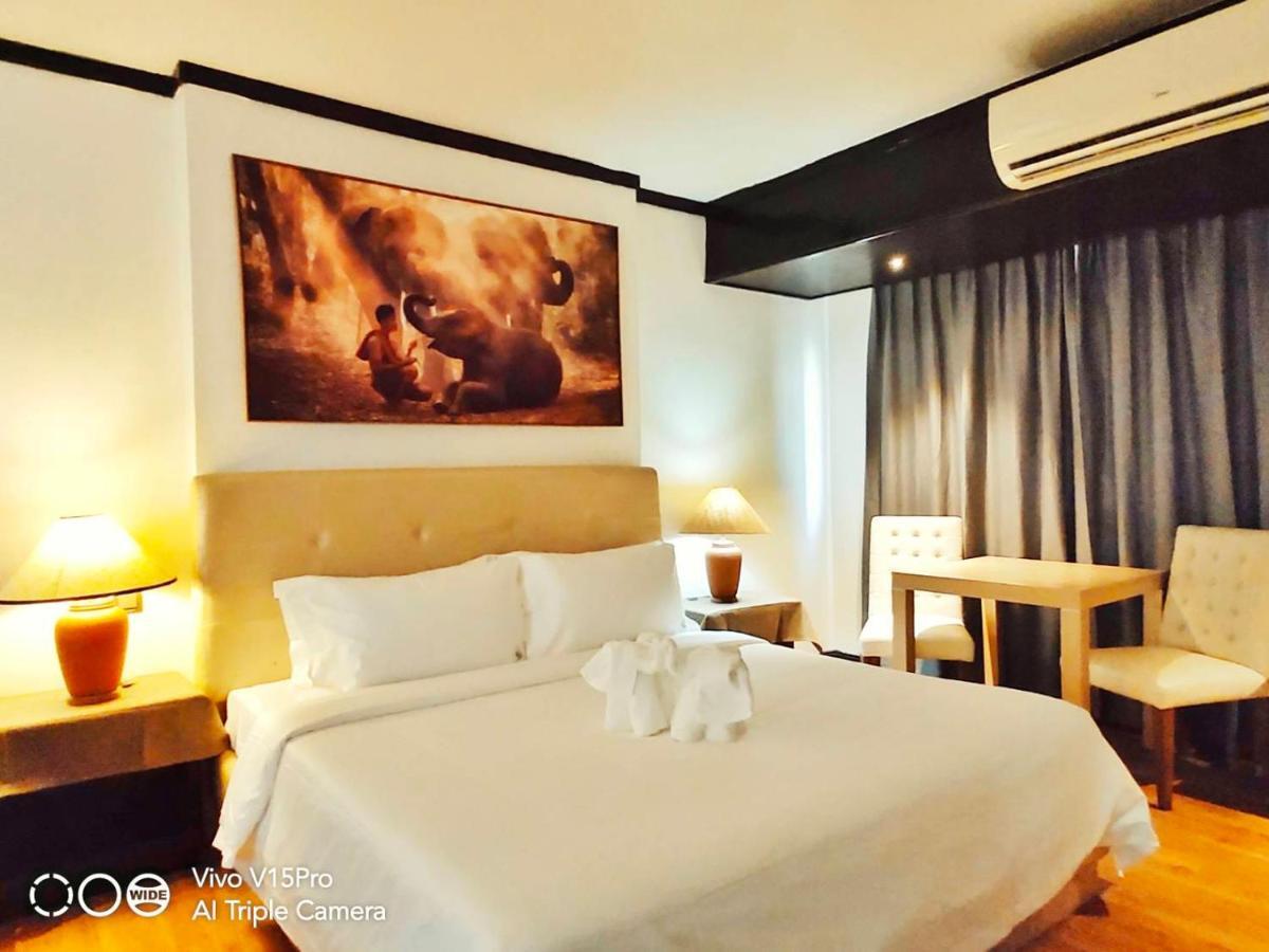 Thapaeplacehotel Chiang Mai Exteriör bild